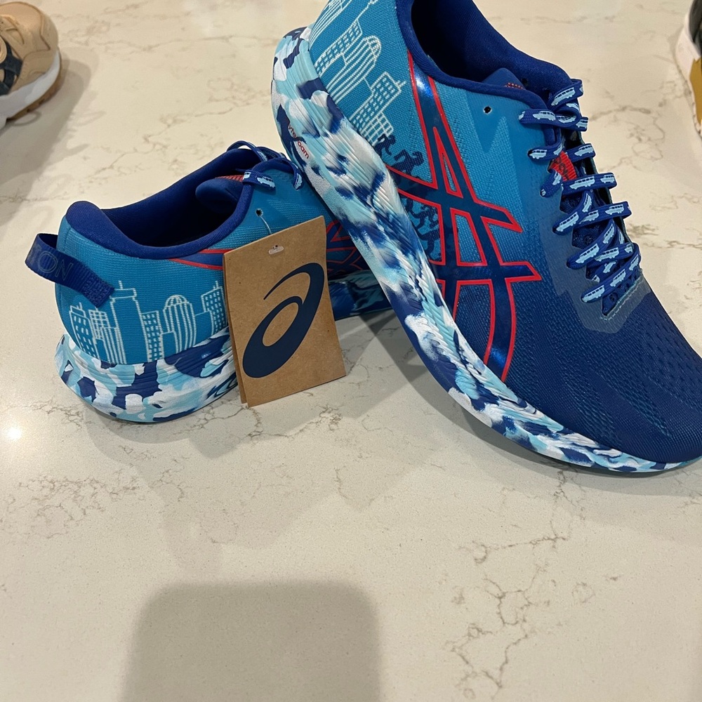 ASICS Noosa Tri 13 Boston Marathon Edition - Picture 4 of 5